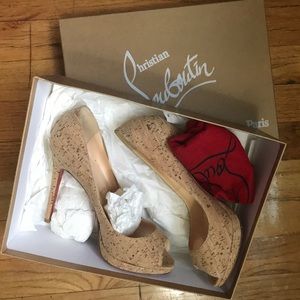 NWT Christian Louboutin Natural Yolanda Cork Pumps